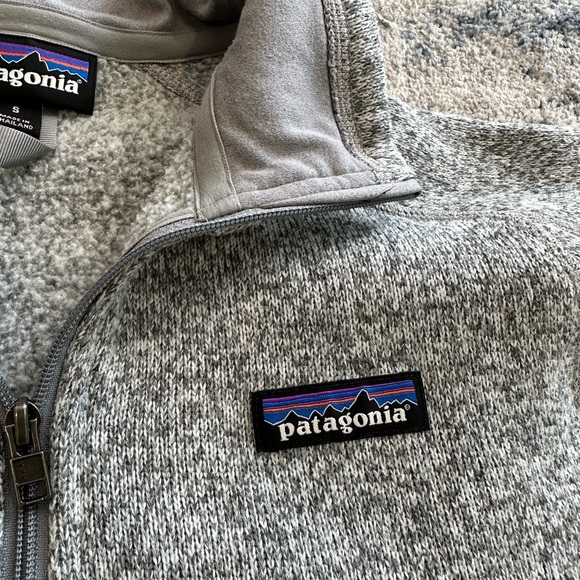 Women’s Patagonia Half Zip - Picture 2 of 4